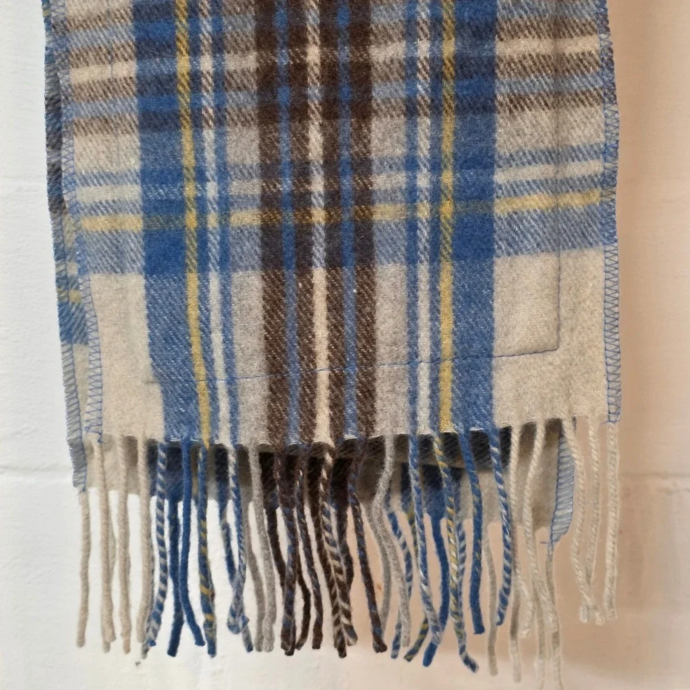 Patrick Kins Woollen Company Deluxe Wool Plaid Scarf Fringe Dual Pocket on Ends‎